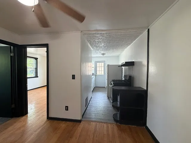 1465 W 7th Ave #D — Photo 7