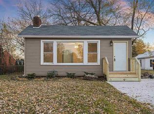 737 Wood Ave, Machesney Park, IL 61115