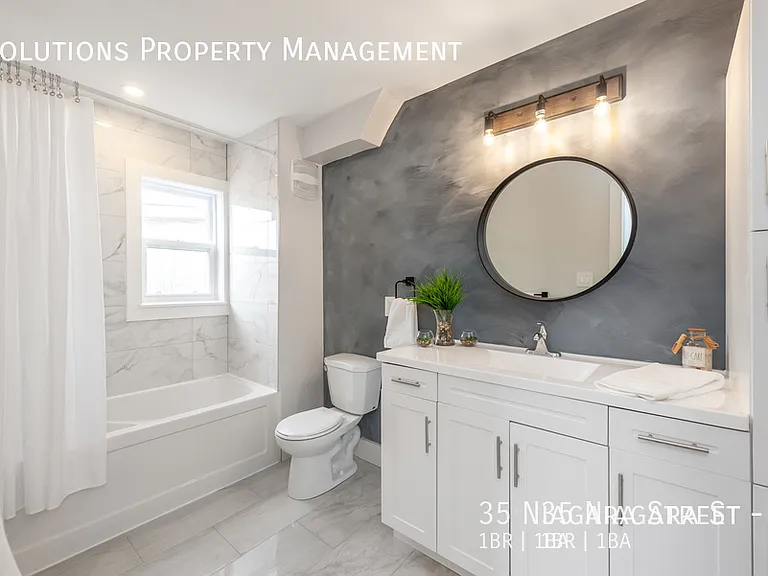 35 Niagara St #3 — Photo 8