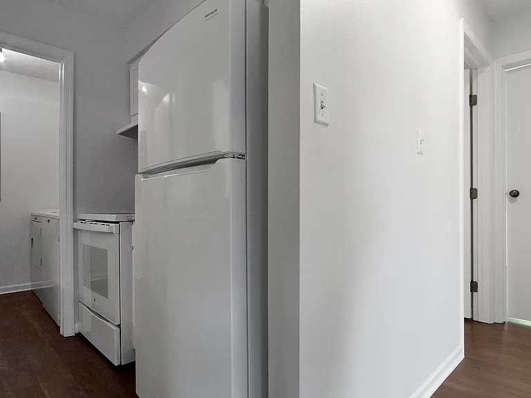 3323 Kristin Ct — Photo 8