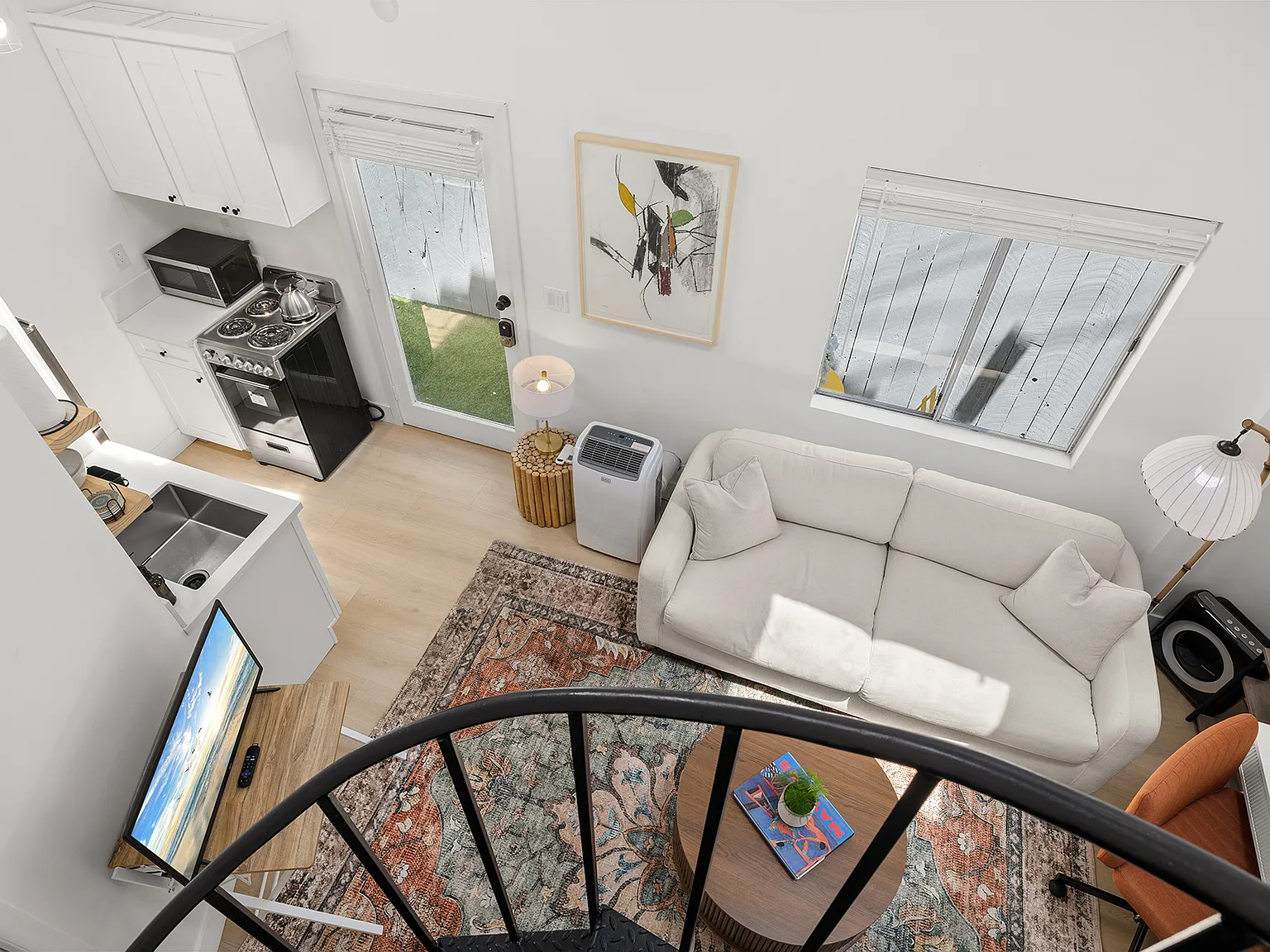 1 bed, 600 sqft, $4,050 — Photo 2