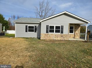 7 Cherry Rd, New Castle, DE 19720