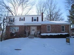 1350 Beardsley St, Akron, OH 44301