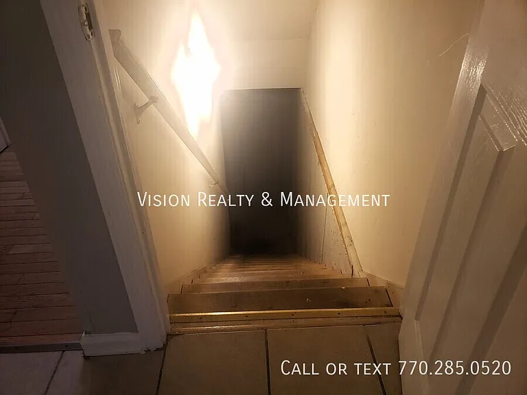 229 Bainbridge Cir — Photo 19