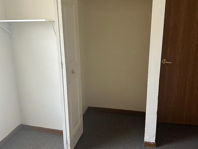 2066 Bradley Ct #F — Photo 11