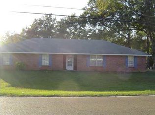 3813 Henderson Rd, Jackson, MS 39272