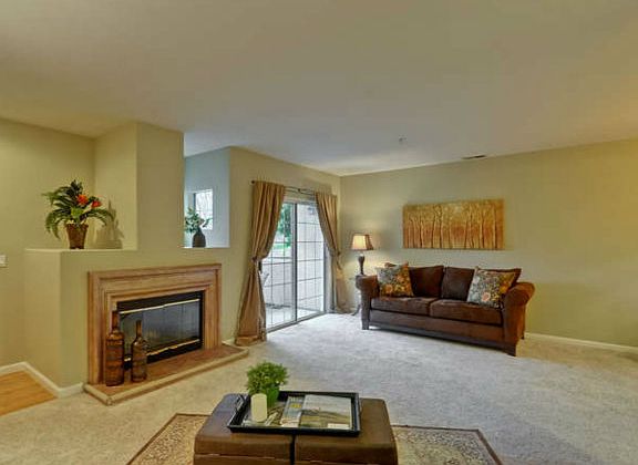 3rd image of 1889 Sheri Ann Cir
