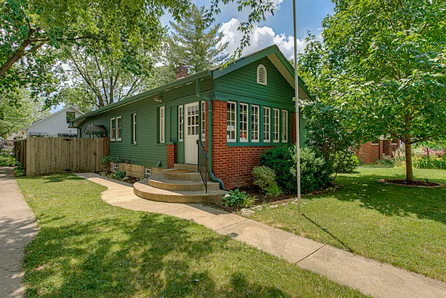 5023 W 15th St — Photo 1