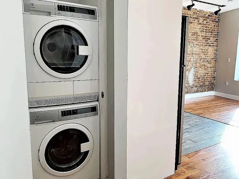 4230 Broadway #1B — Photo 2
