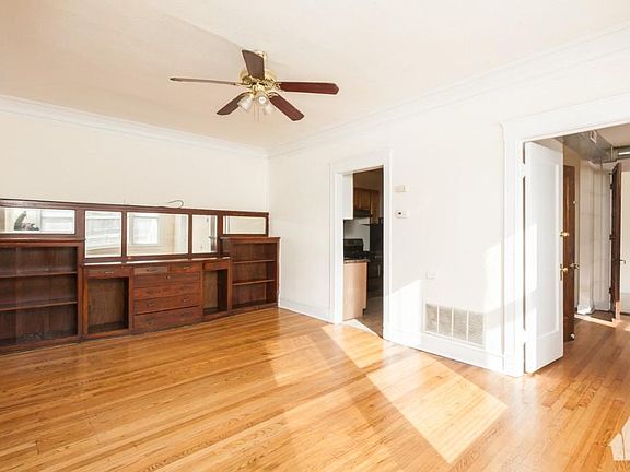 3rd image of 3135 N Cicero Ave