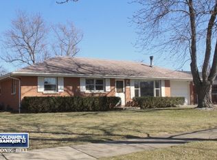 1021 Northfield Dr, Aurora, IL 60505