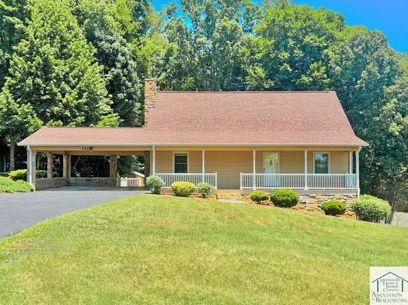386 Marhill Dr, Ridgeway, VA 24148