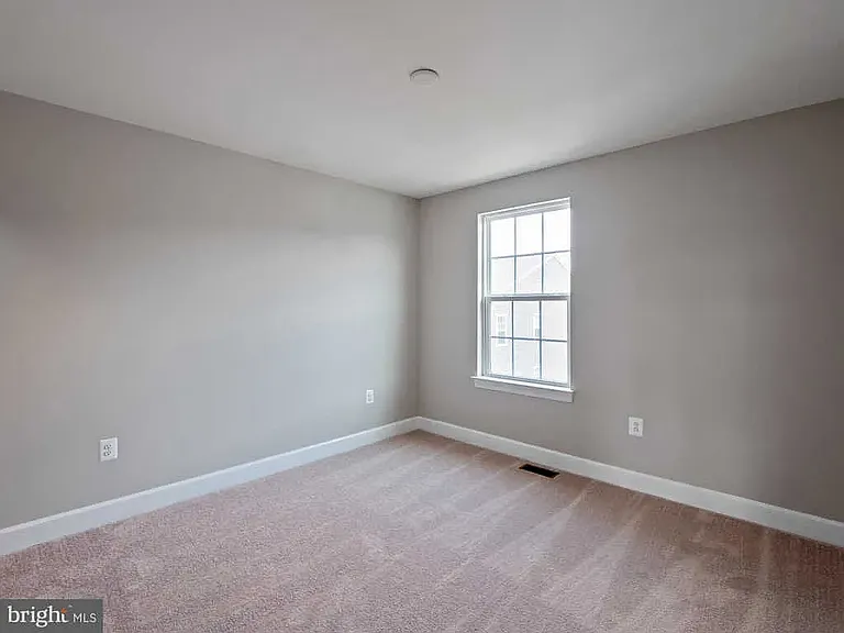 10715 Caledonia Meadow Dr — Photo 16