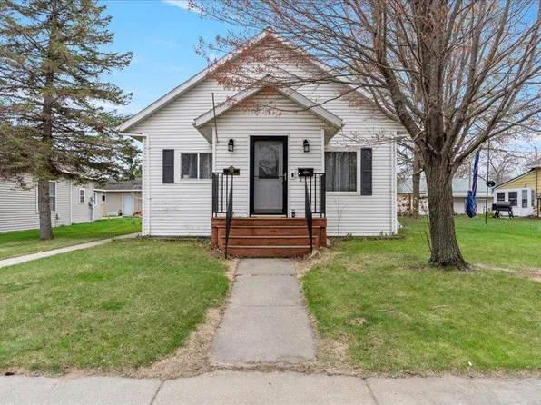 708 Wisconsin Ave SE, Staples, MN 56479