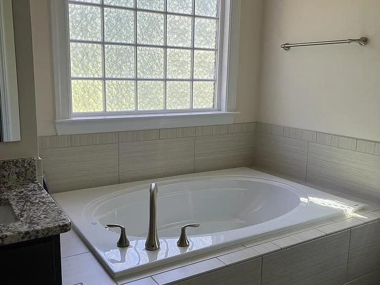 404 Hawks Creek Pkwy — Photo 12