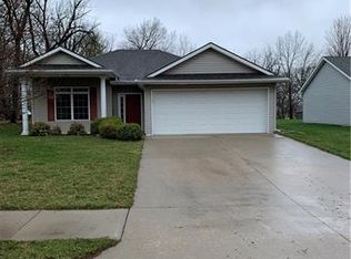 901 N Howenstein St, Cameron, MO 64429