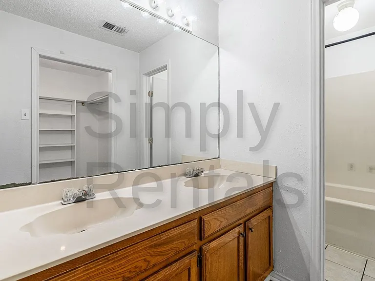 2504 Paul St — Photo 27