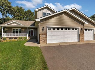 1007 Arbor Way, Sauk Rapids, MN 56379