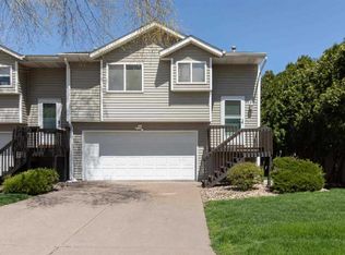 723 11th Avenue B Ct #B, Silvis, IL 61282