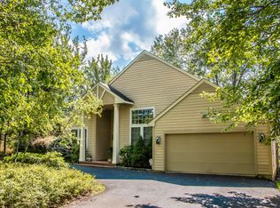 719 Pinecrest Dr, Pocono Pines, PA 18350