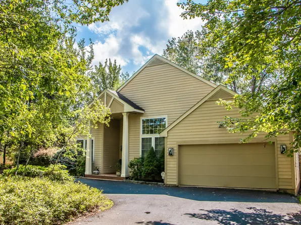 719 Pinecrest Dr, Pocono Pines, PA 18350