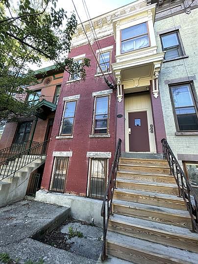 1st image of 125 Dove St #2