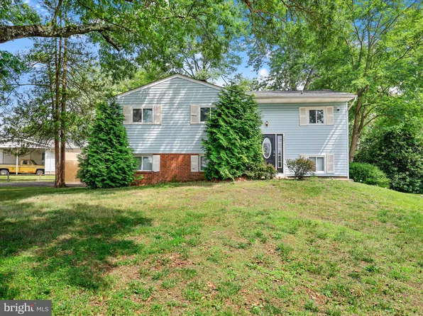 237 Cinmar Rd, Glen Burnie, MD 21060