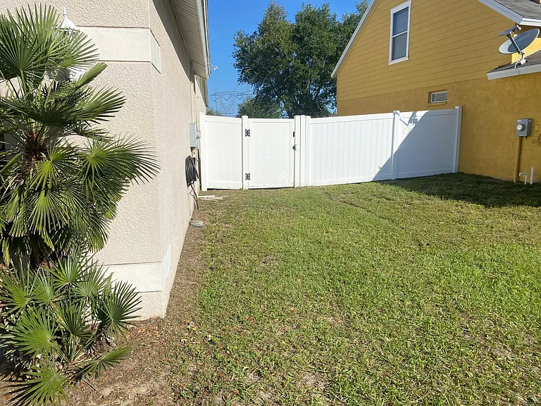 8362 Silverbell Loop — Photo 3