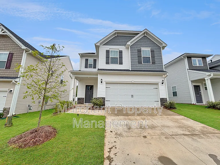 137 Gervais Cir — Photo 1