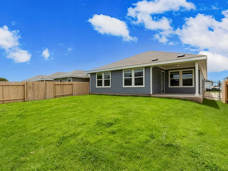 4905 Hazelnut Ln — Photo 31