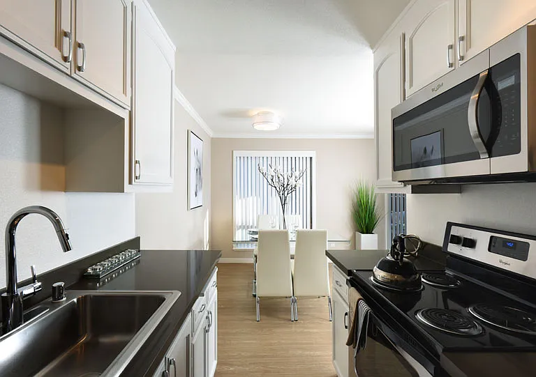 Seven Oaks — Photo 1