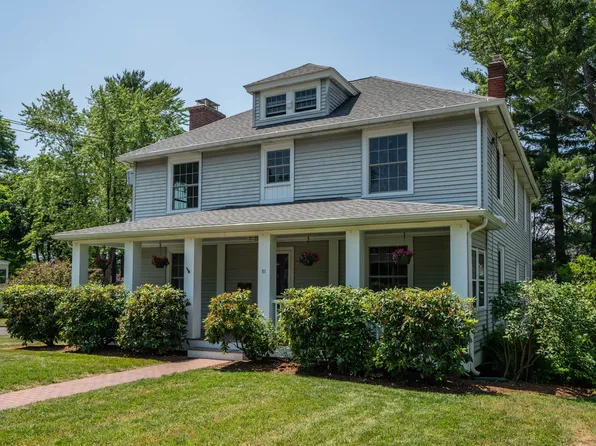 51 Quaker Lane North, West Hartford, CT 06119