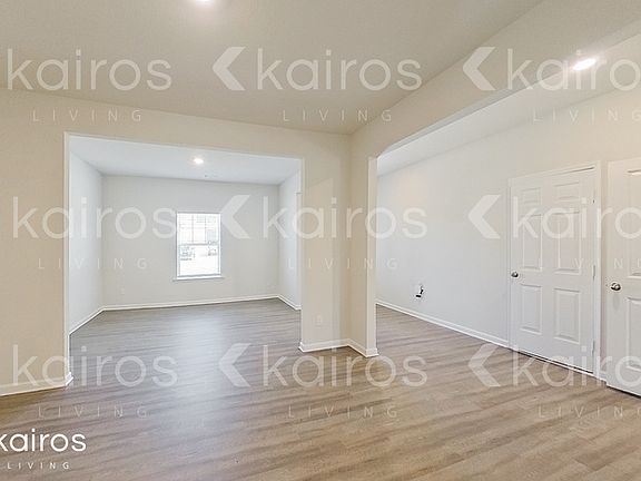 5th image of 3456 Bridgewood Dr