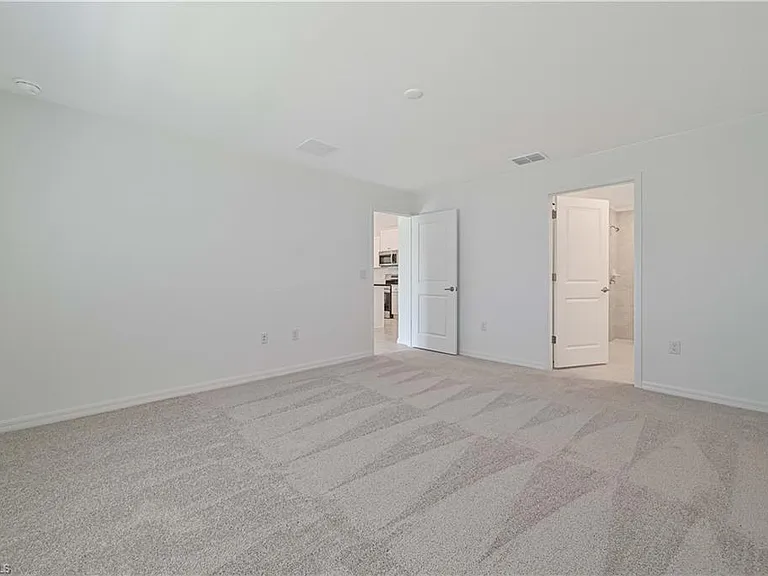 2901 SW 18th Pl — Photo 7
