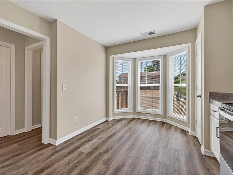 2072 Tynewood Dr — Photo 11