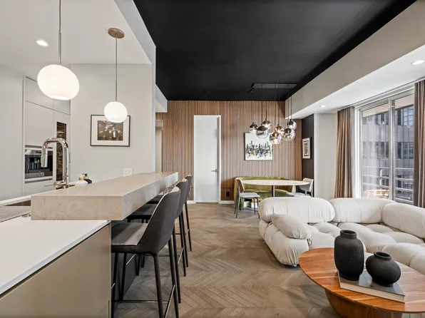 98 Union St APT 908, Seattle, WA 98101