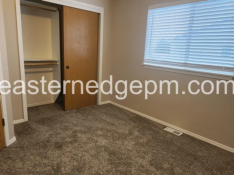 625 SW 19th St #6 — Photo 15
