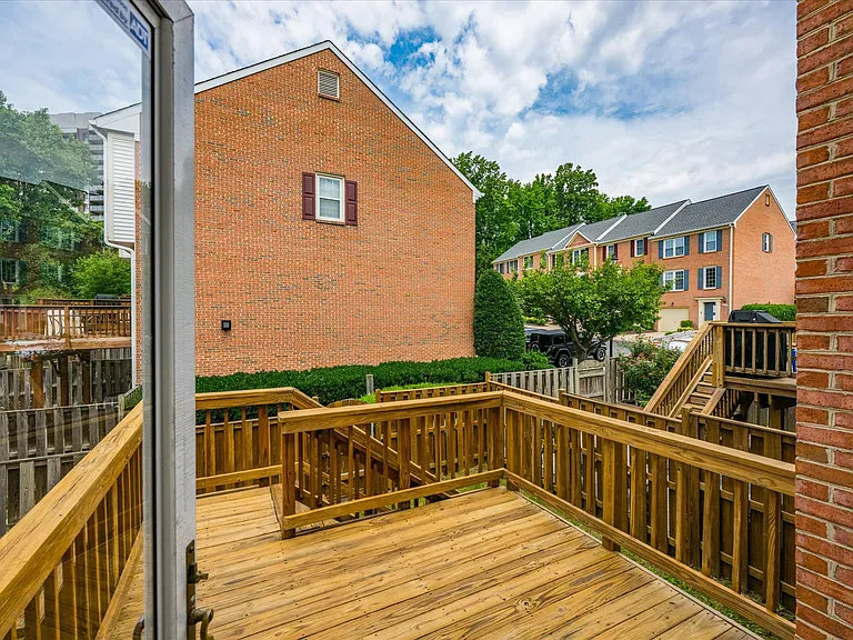 299 S Pickett St — Photo 40
