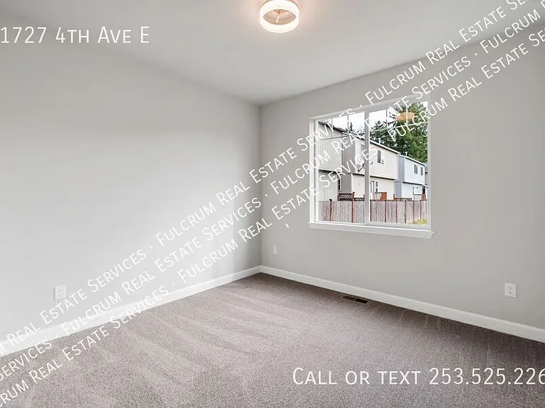 11727 4th Ave E — Photo 13