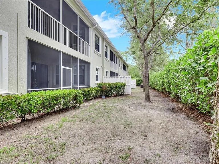 1335 Mariposa Cir #4103 — Photo 17