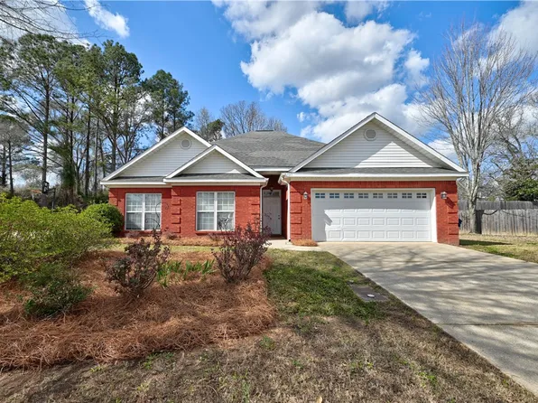 523 Coleman Ct, Auburn, AL 36830