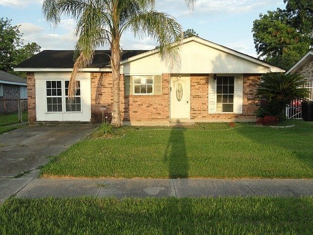 1st image of 412 Butler Dr