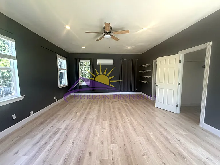 4109 Hill St — Photo 12