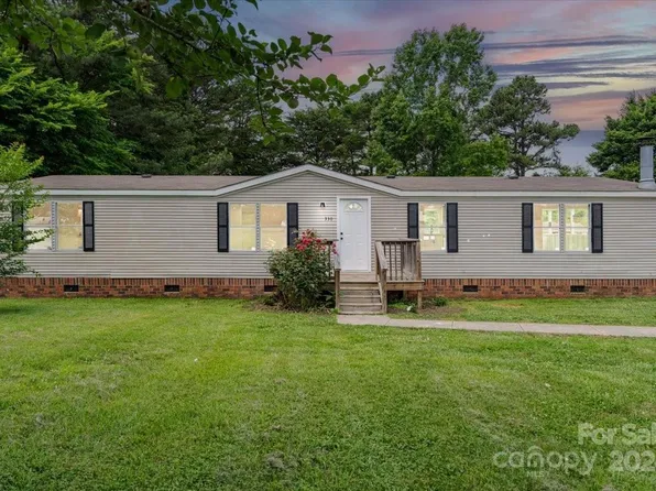 330 Country Place Dr, Rockwell, NC 28138