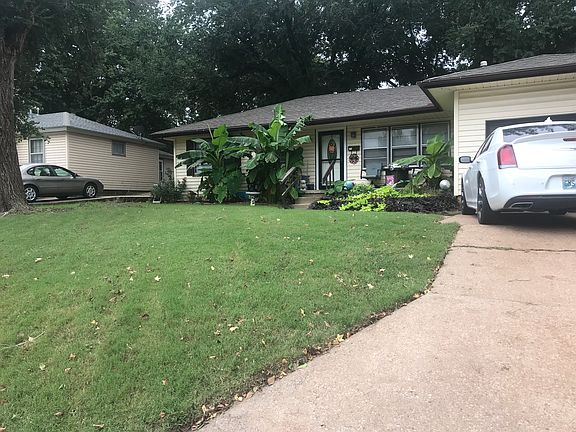 2nd image of 1416 Donahoe Dr