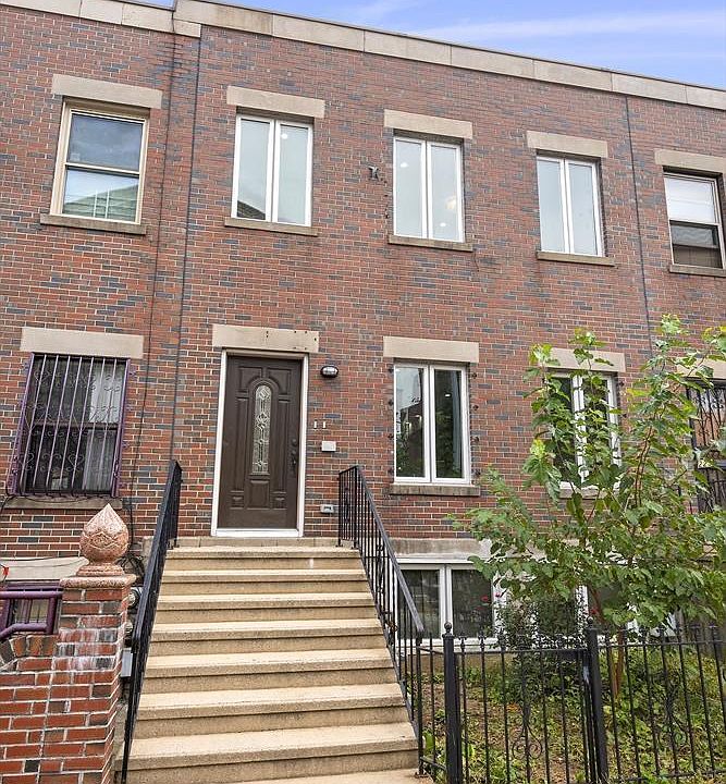 1st image of 221 Tompkins Ave #2