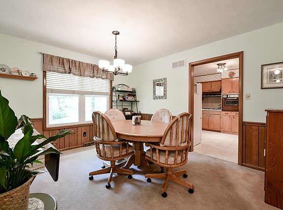 5th image of 2129 Oakridge Dr