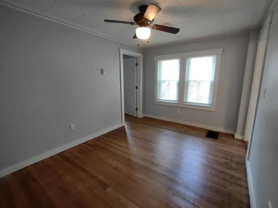 9 Merchant St #8