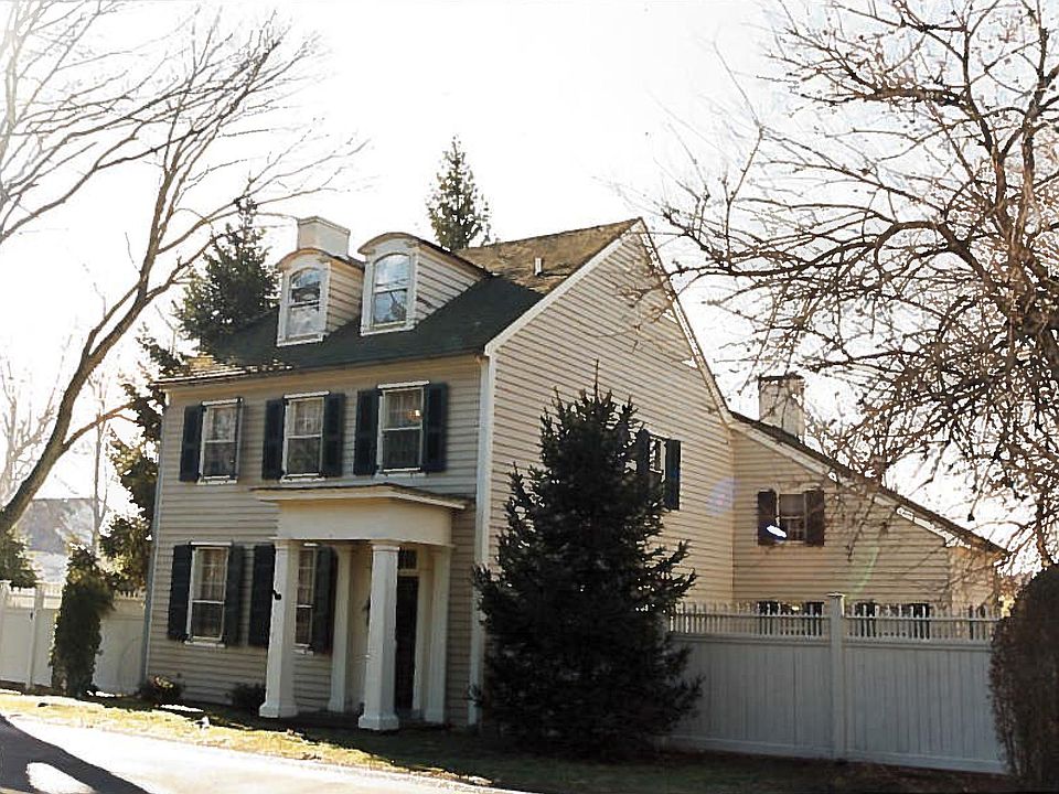 Historic, 200 year old home in Upper Makefield, close to New Hope PA