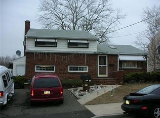 12 Frederick Pl, Parlin, NJ 08859